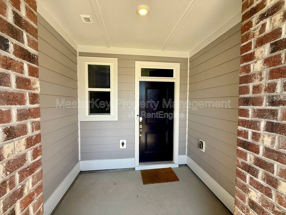Building Photo - 181 Millennium Dr