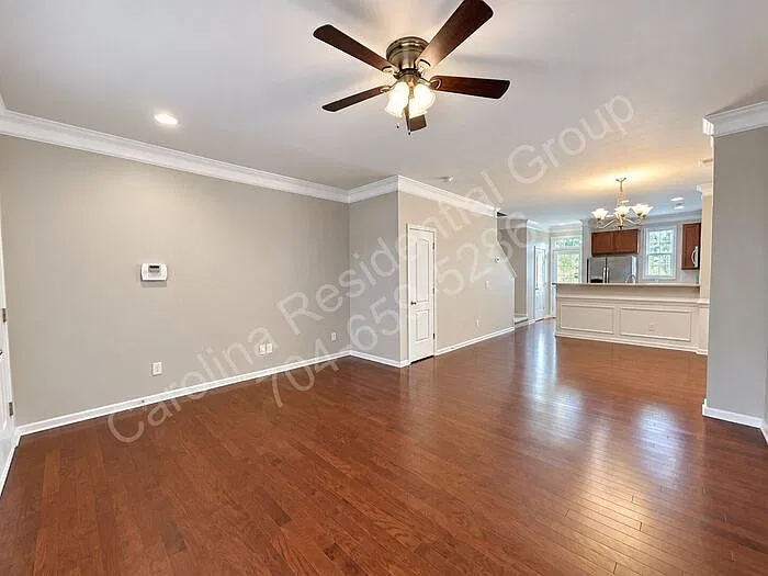 2 bed, 2.5 bath, 1174 sqft, $1,850 — Photo 2