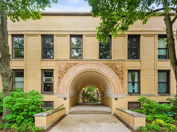 129 Francisco Ter, Oak Park, IL 60302