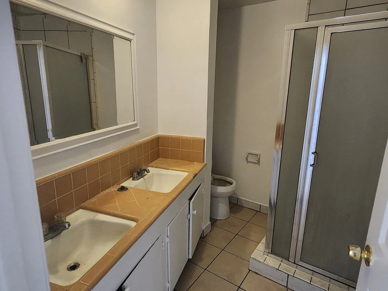 2 bed, $1,100 — Photo 1