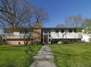 1304 W Brentwood Dr, Dunlap, IL 61525