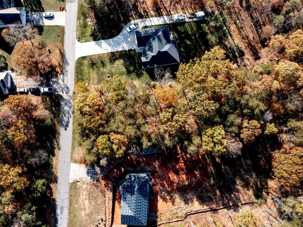 1676 Parkside Dr, Catawba, NC 28609