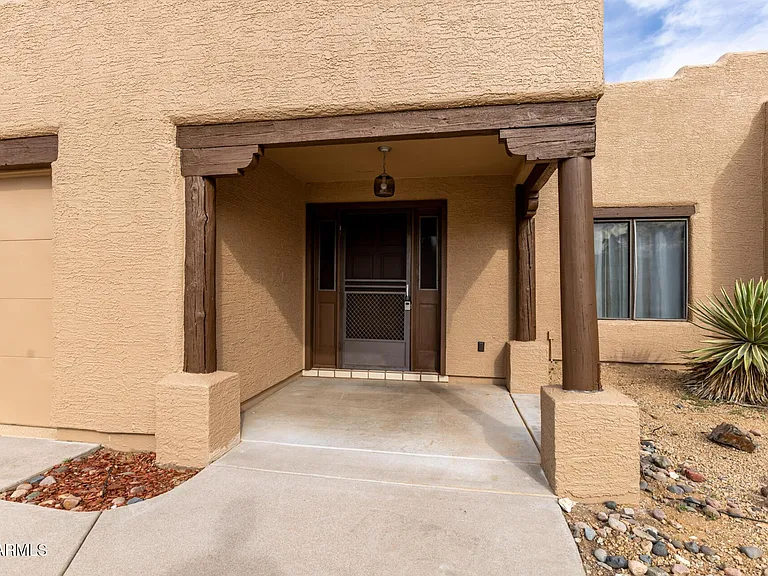 14428 N Lariat Ln — Photo 2