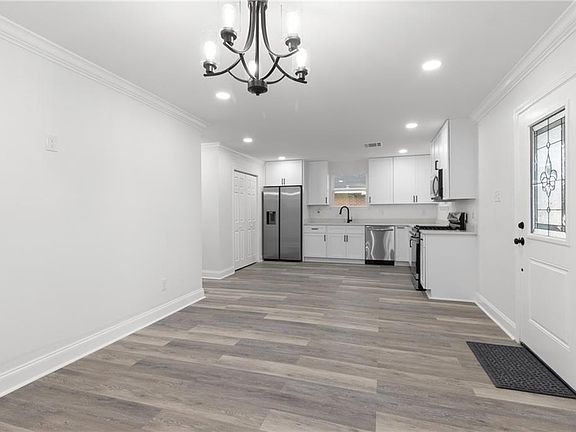 3rd image of 4519 Camel St