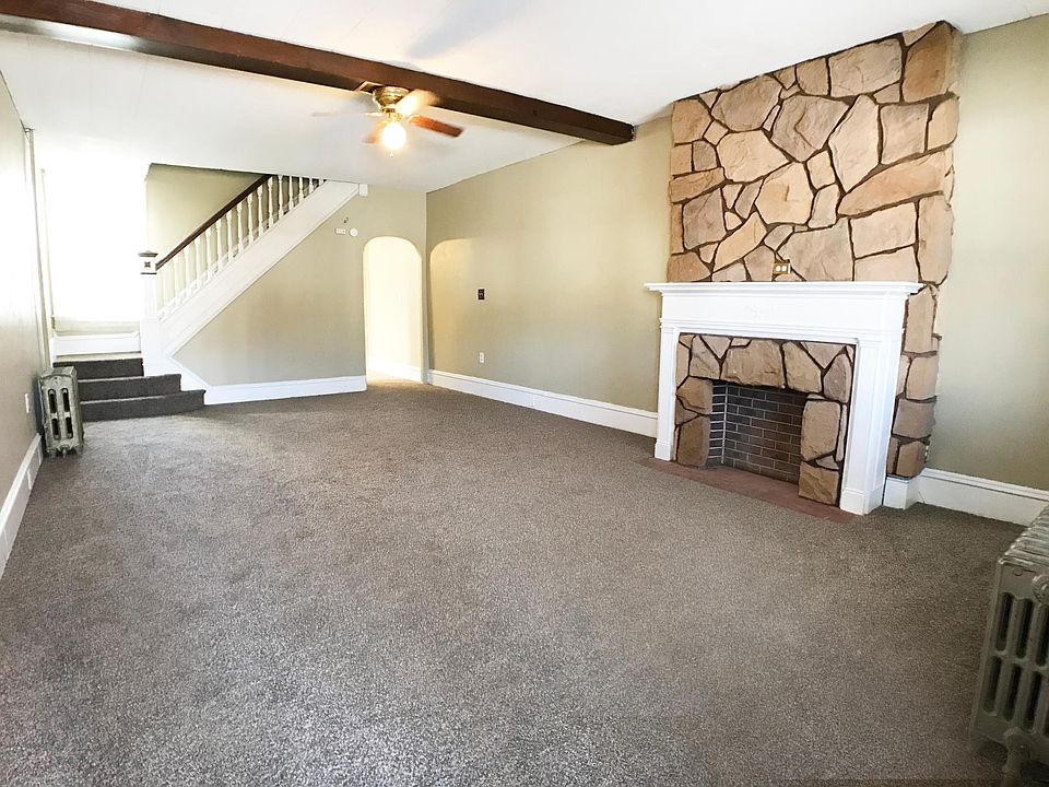 1st image of 366 W Bertsch St