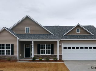 102 Adams Landing Way, Maysville, NC 28555