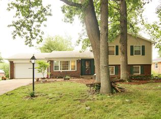 7110 Castle Manor Dr, Indianapolis, IN