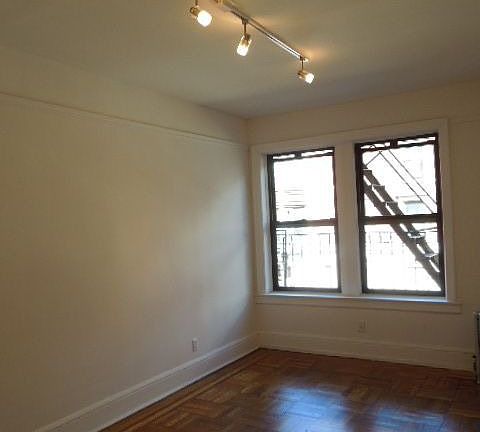 5th image of 400 Lincoln Pl APT 2D