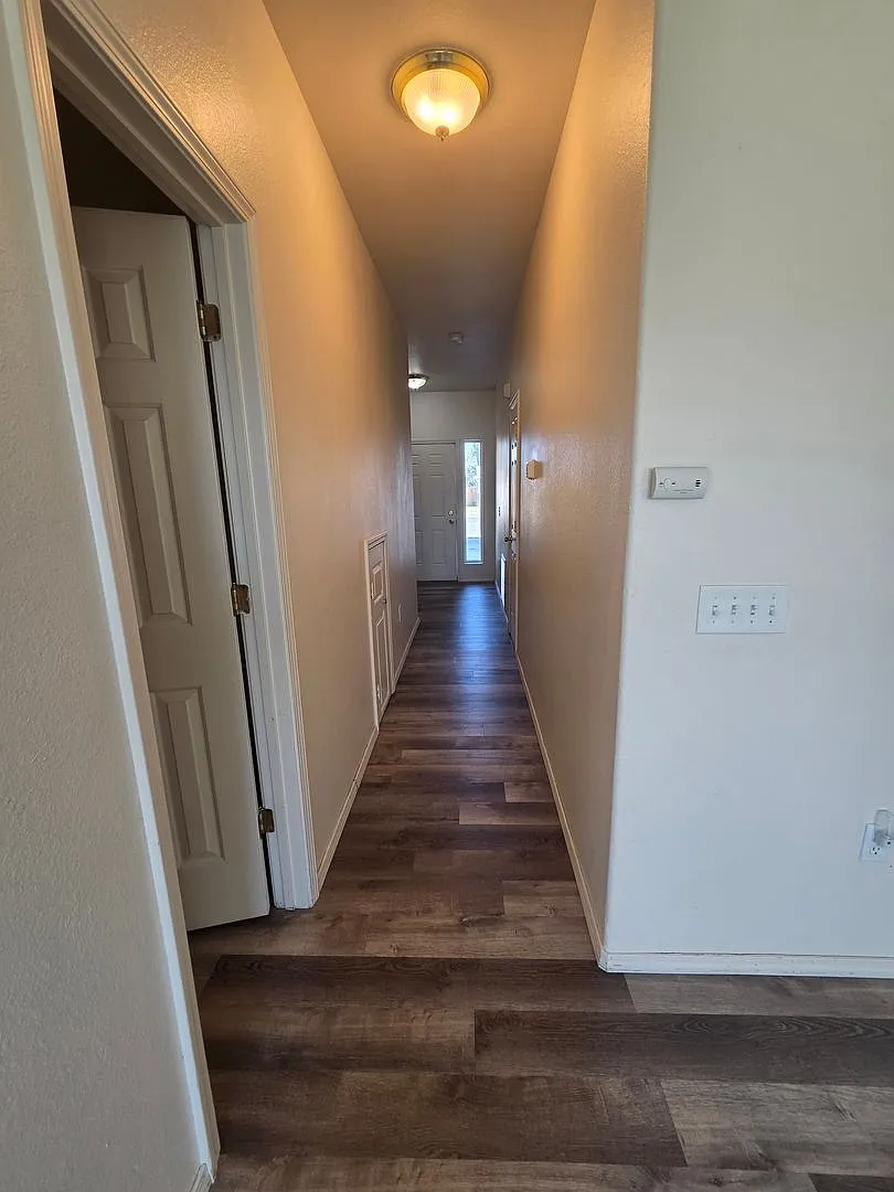 1712-1714 W Peninsula Dr — Photo 3