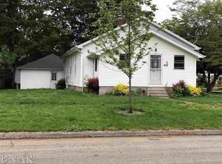 403 S Center St, Clinton, IL 61727