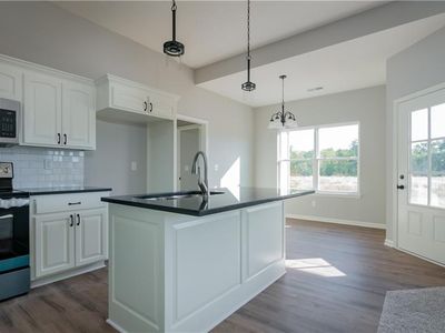 1306 NE Sequoia Ct, Oak Grove, MO, 64075