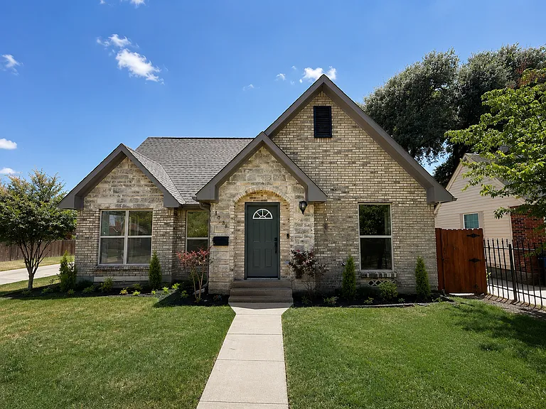 1038 Galloway Ave — Photo 1