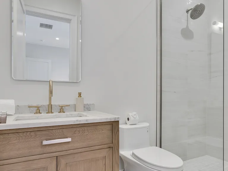 73 Wainscott Stone Rd — Photo 36