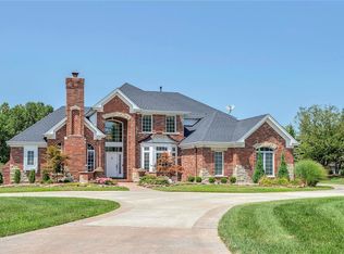 100 Woodland Estates Ct, Lake Saint Louis, MO 63367