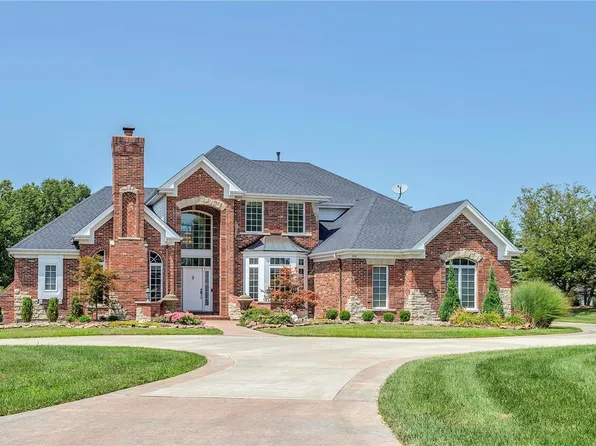100 Woodland Estates Ct, Lake Saint Louis, MO 63367