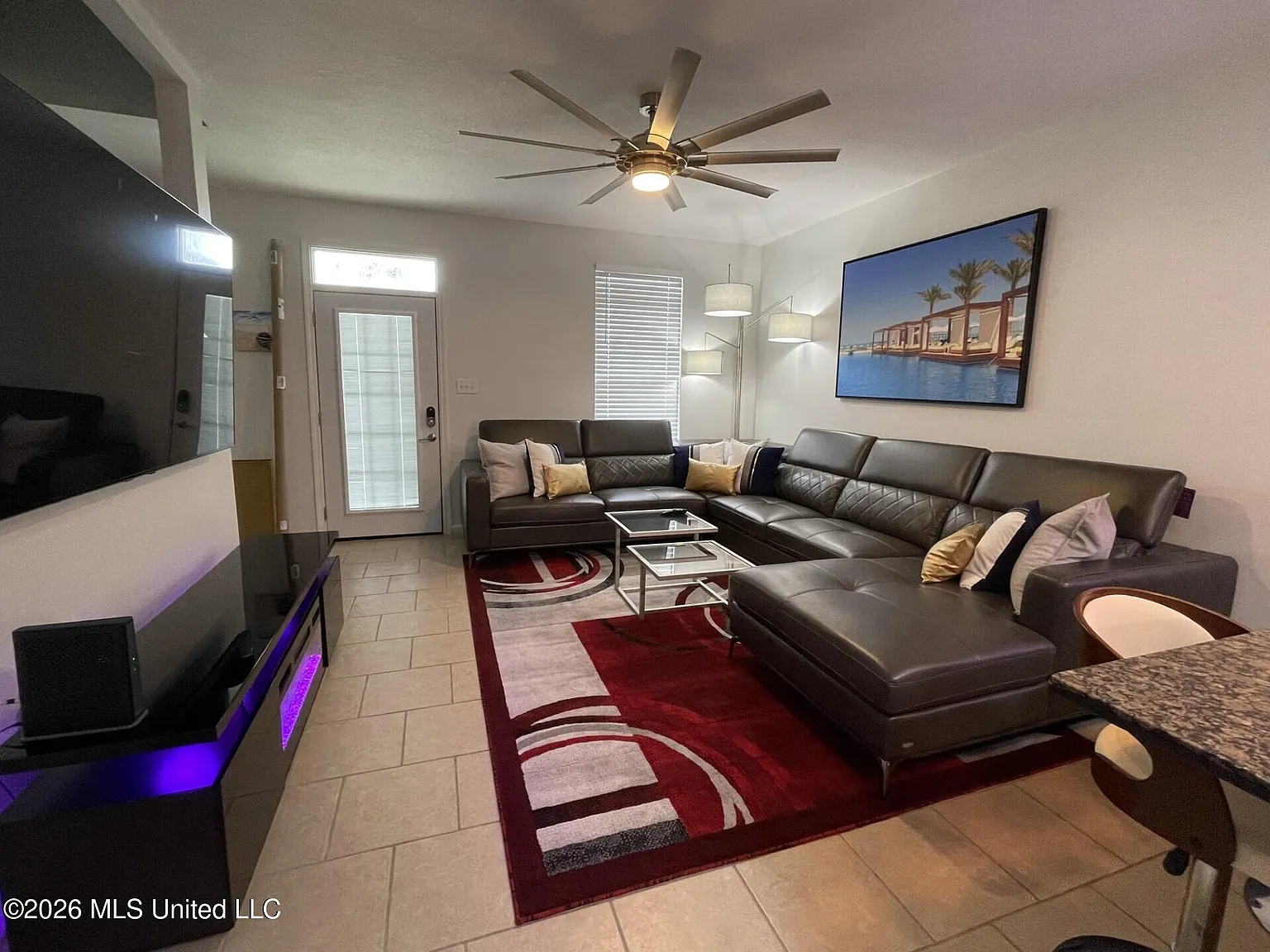 3 bed, 3.0 bath, 1283 sqft, $1,950 — Photo 2