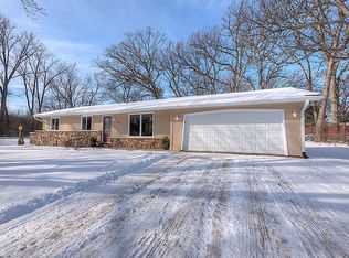5204 Nottingham Dr, Loves Park, IL 61111