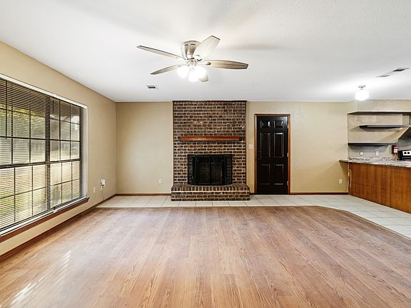 2nd image of 1715 Fairfax St