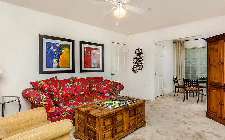 4 bed, 1400 sqft, $645 — Photo 3