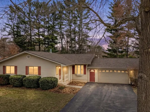 5160 Whipple Lake Rd, Clarkston, MI 48348