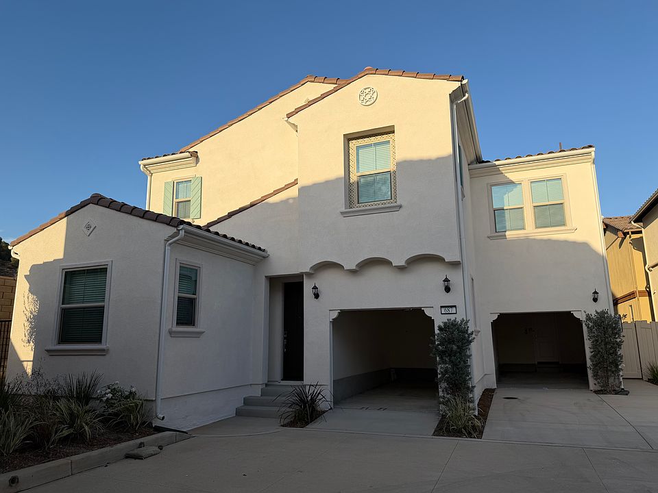 1st image of 687 Guy Turner Dr
