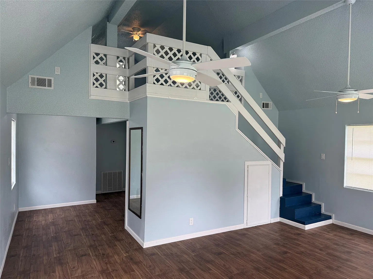 1 bed, 1.0 bath, 980 sqft, $1,300 — Photo 4