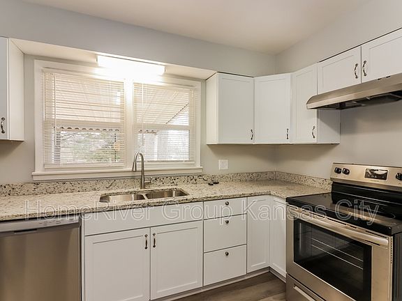 5th image of 11411 Applewood Dr