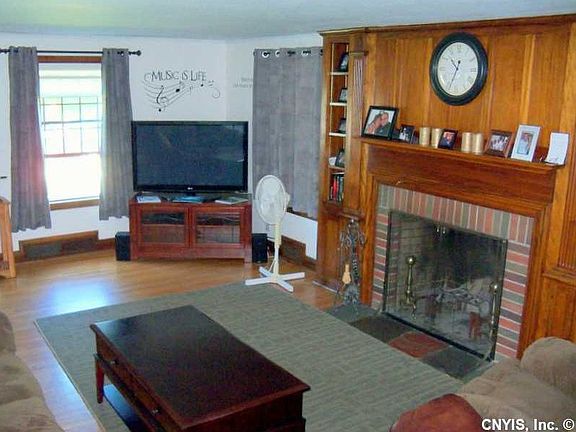 4th image of 310 Highland Ave