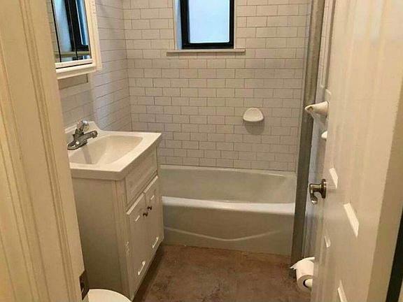 5th image of 32-76 42nd St #B3