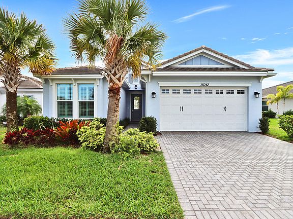 Home For Sale In HAMMOCKS OF WESTLAKE