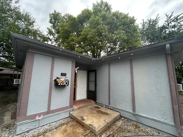 2230 Silver Maple Ct, Indianapolis, IN 46222