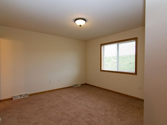 5th image of 1215 Temple Dr #11171795