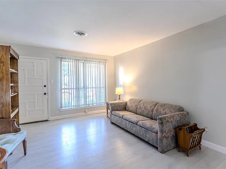 1701 P Ave — Photo 6