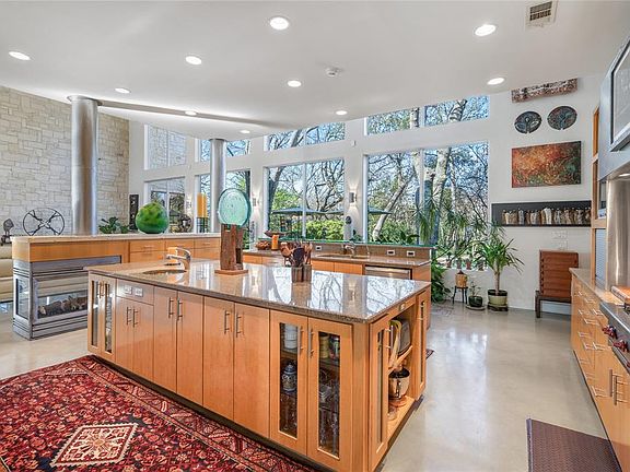 5th image of 3311 Chaparral Dr