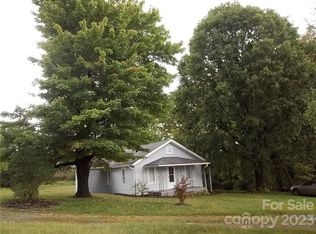 23 Bird Song Ln, Hendersonville, NC 28792