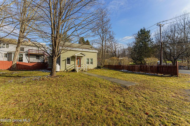 5th image of 595 Dunham Hollow Road