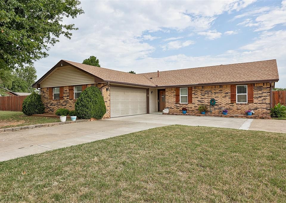 1st image of 20555 Ember Ln