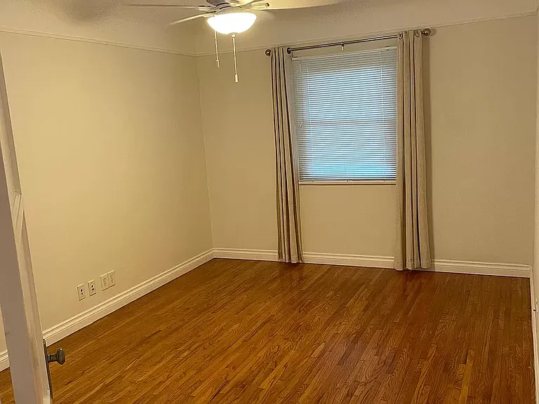 1453 Centinela Ave — Photo 14
