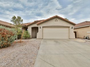 2828 W Yellow Peak Dr, San Tan Valley, AZ 85142