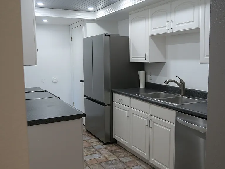 7811 S Chadbourne Dr #B — Photo 4