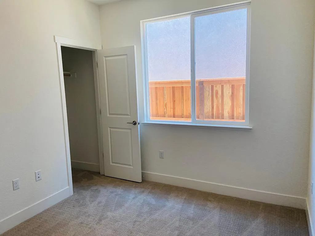 1 bed, 500 sqft, $1,399 — Photo 4
