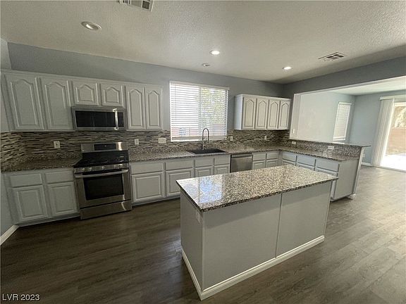 2nd image of 5781 Cowboy Fiddle Ct
