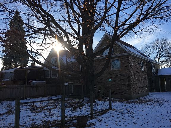 3rd image of 4513 Dubois Ave