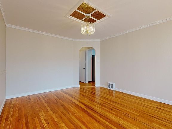 3rd image of 120 Naglee Ave
