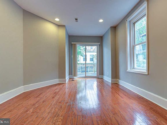 5th image of 327 N Preston St
