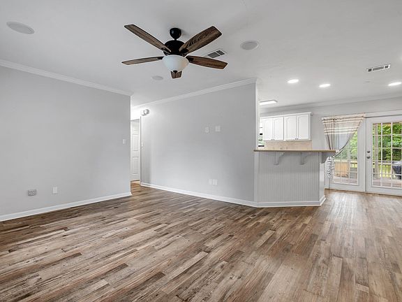 5th image of 172 Ann Cir