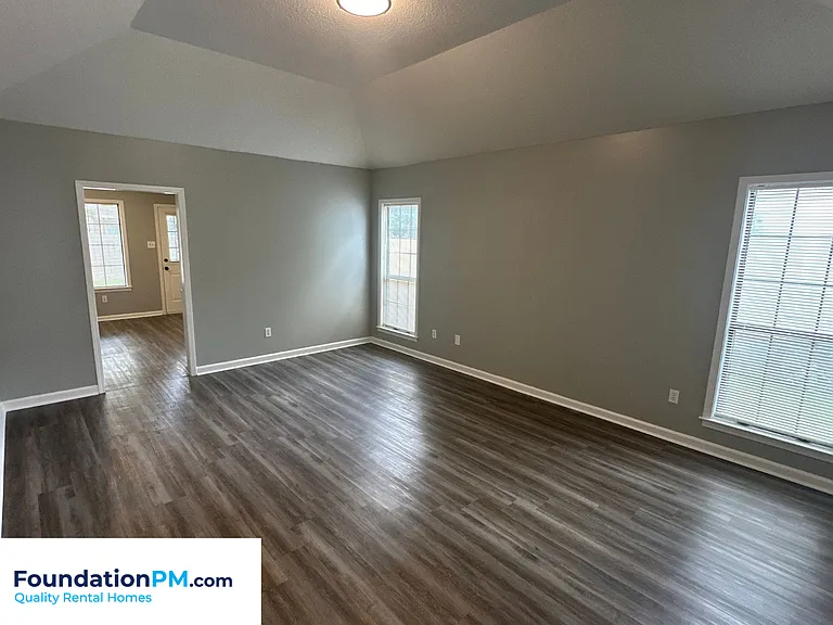 2293 Hometown Dr — Photo 9