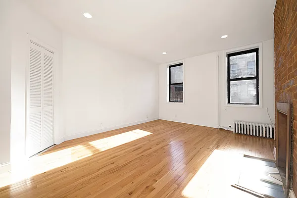 Rented by Buchbinder & Warren | media 15