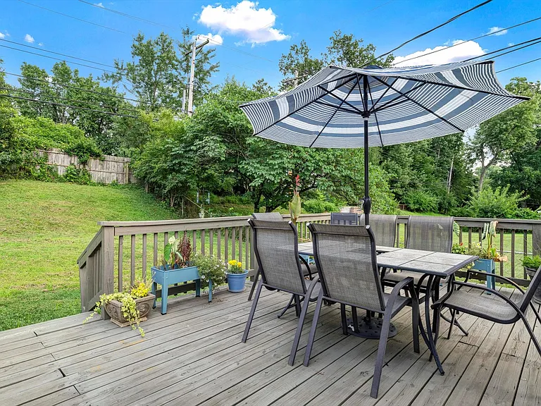322 Spring Meadows Dr — Photo 27
