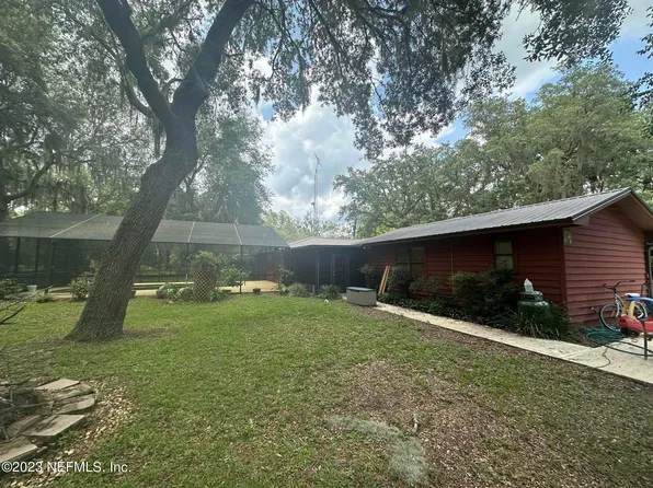 305 CORAL FARMS Road, Florahome, FL 32140